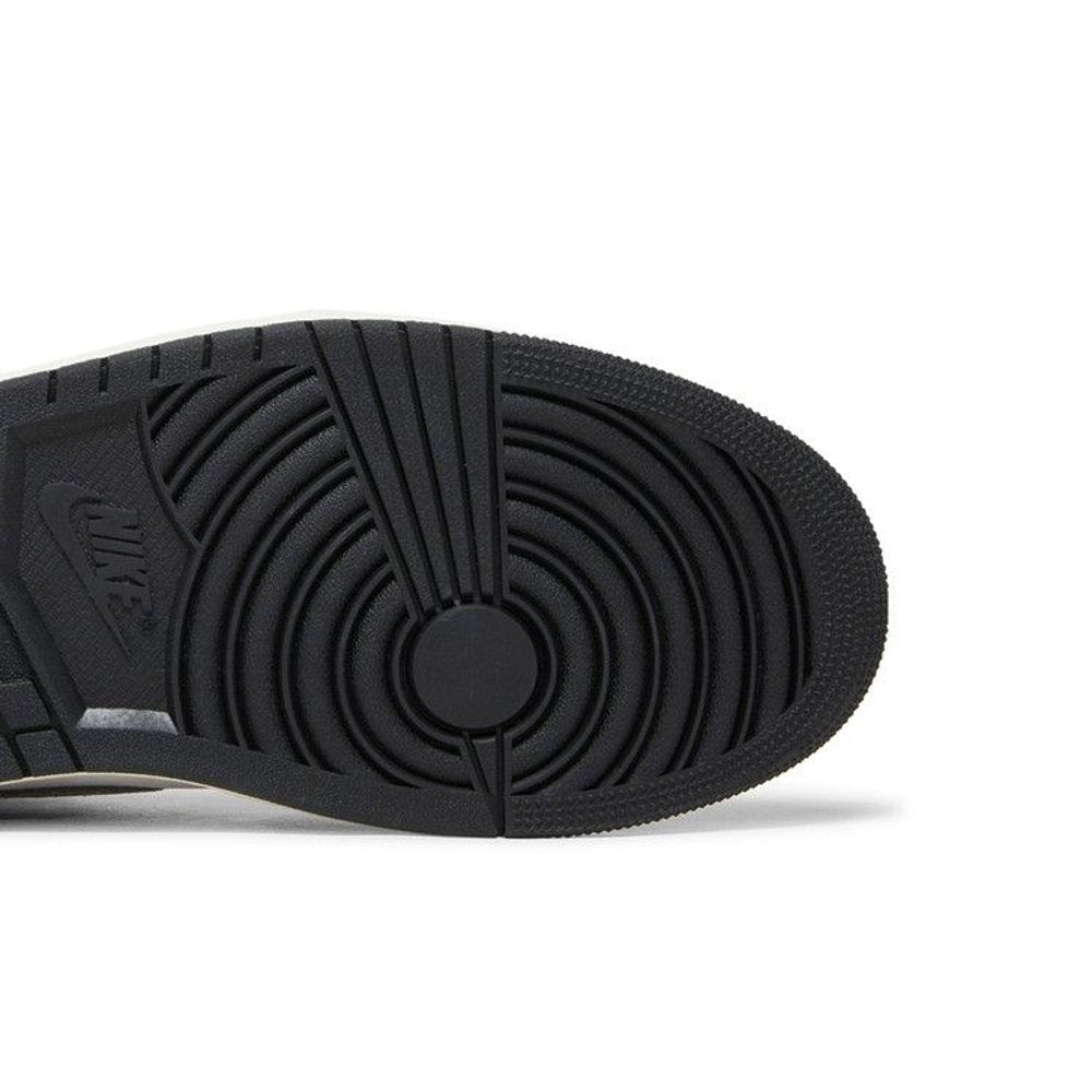 Jordan 1 Retro High OG Washed Black – pohled shora | Purekickz