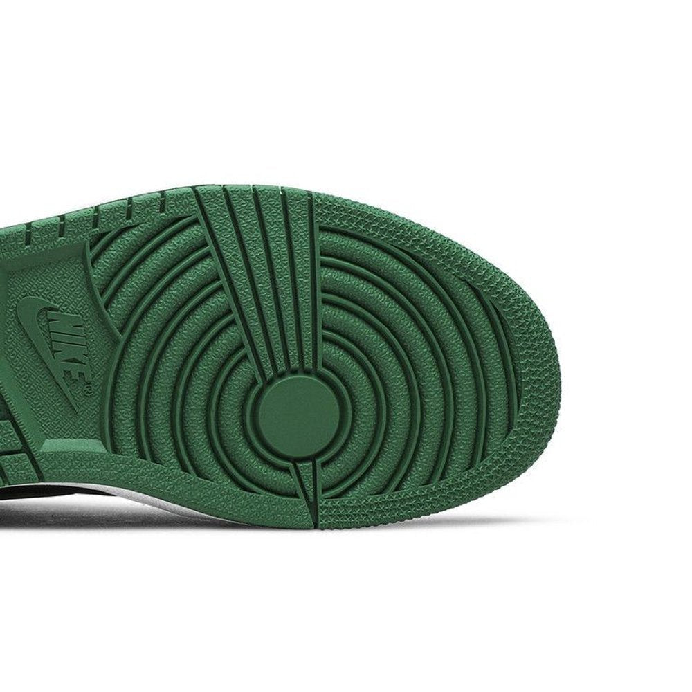 Jordan 1 Retro High Pine Green Black – pohled shora | Purekickz