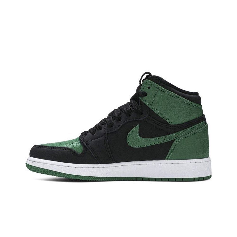 Jordan 1 Retro High Pine Green Black (GS) – hlavní pohled | Purekickz