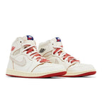 Jordan 1 Retro High Rare Air Sail Cinnabar (W) – lifestyle foto | Purekickz