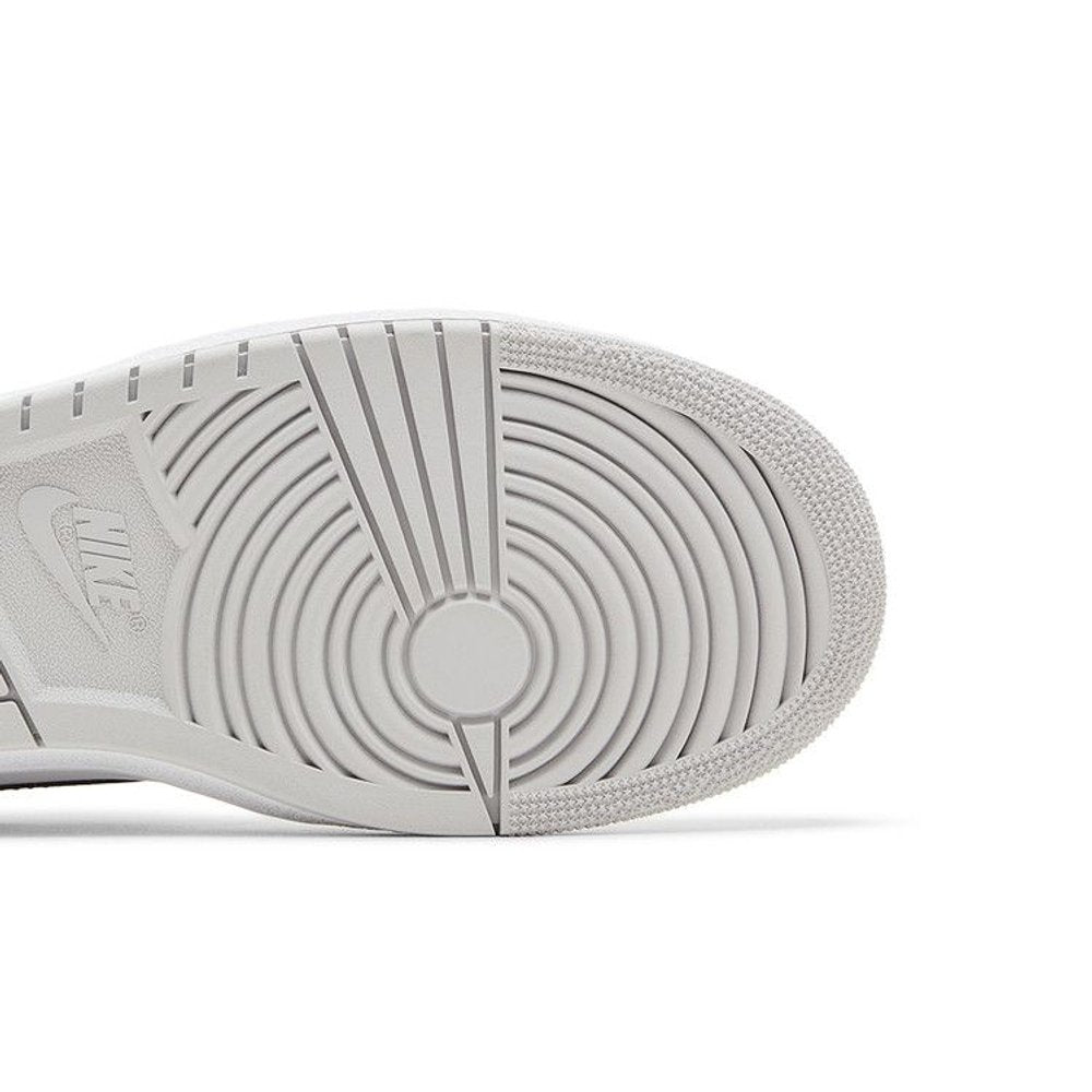 Jordan 1 Retro Low '85 Metallic Black – pohled shora | Purekickz
