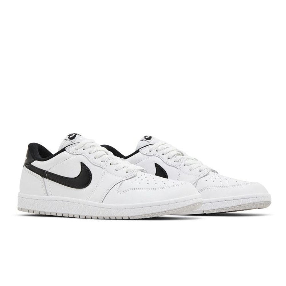 Jordan 1 Retro Low '85 Metallic Black – lifestyle foto | Purekickz