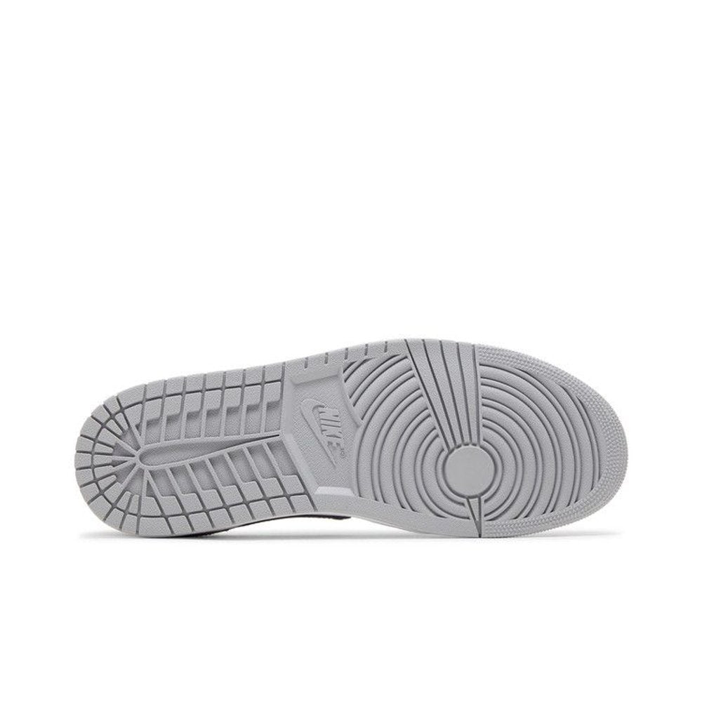 Jordan 1 Retro Low OG Barons – zadní pohled | Purekickz