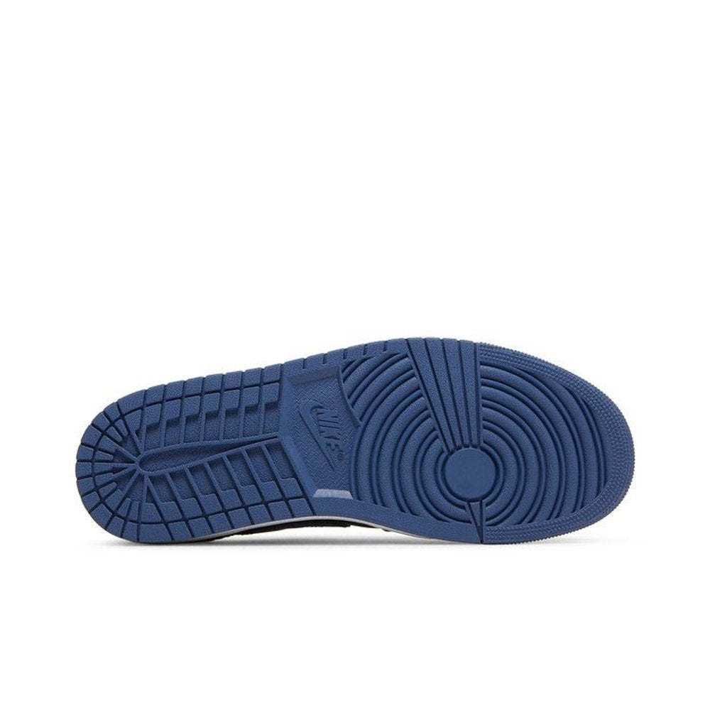 Jordan 1 Retro Low OG Mystic Navy – zadní pohled | Purekickz