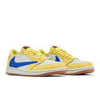 Jordan 1 Retro Low OG SP Travis Scott Canary (W) – lifestyle foto | Purekickz