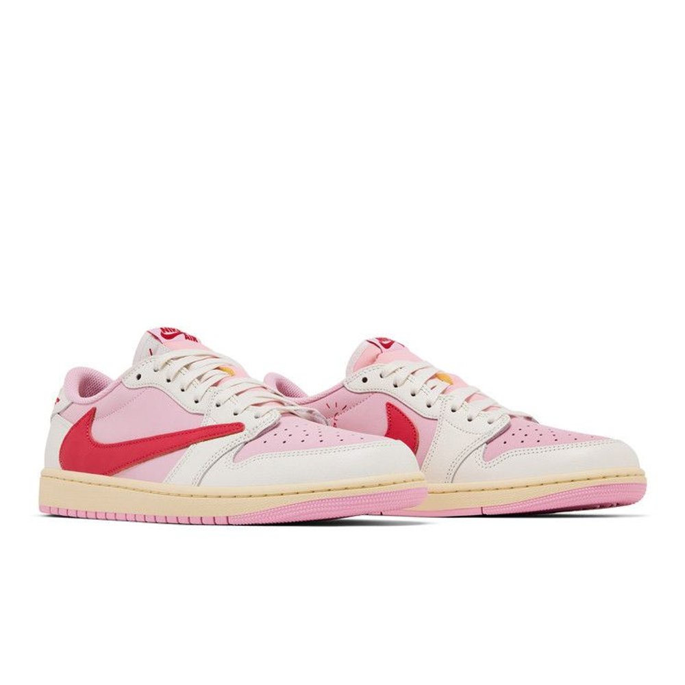 Jordan 1 Retro Low OG SP Travis Scott Sail Tropical Pink – lifestyle foto | Purekickz