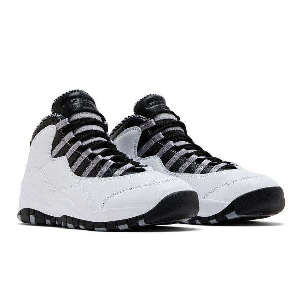 Jordan 10 Retro OG Steel (2025) – lifestyle foto | Purekickz