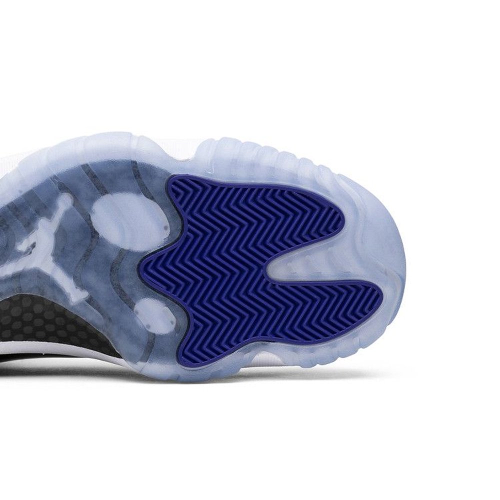 Jordan 11 Retro Concord (2018) – pohled shora | Purekickz