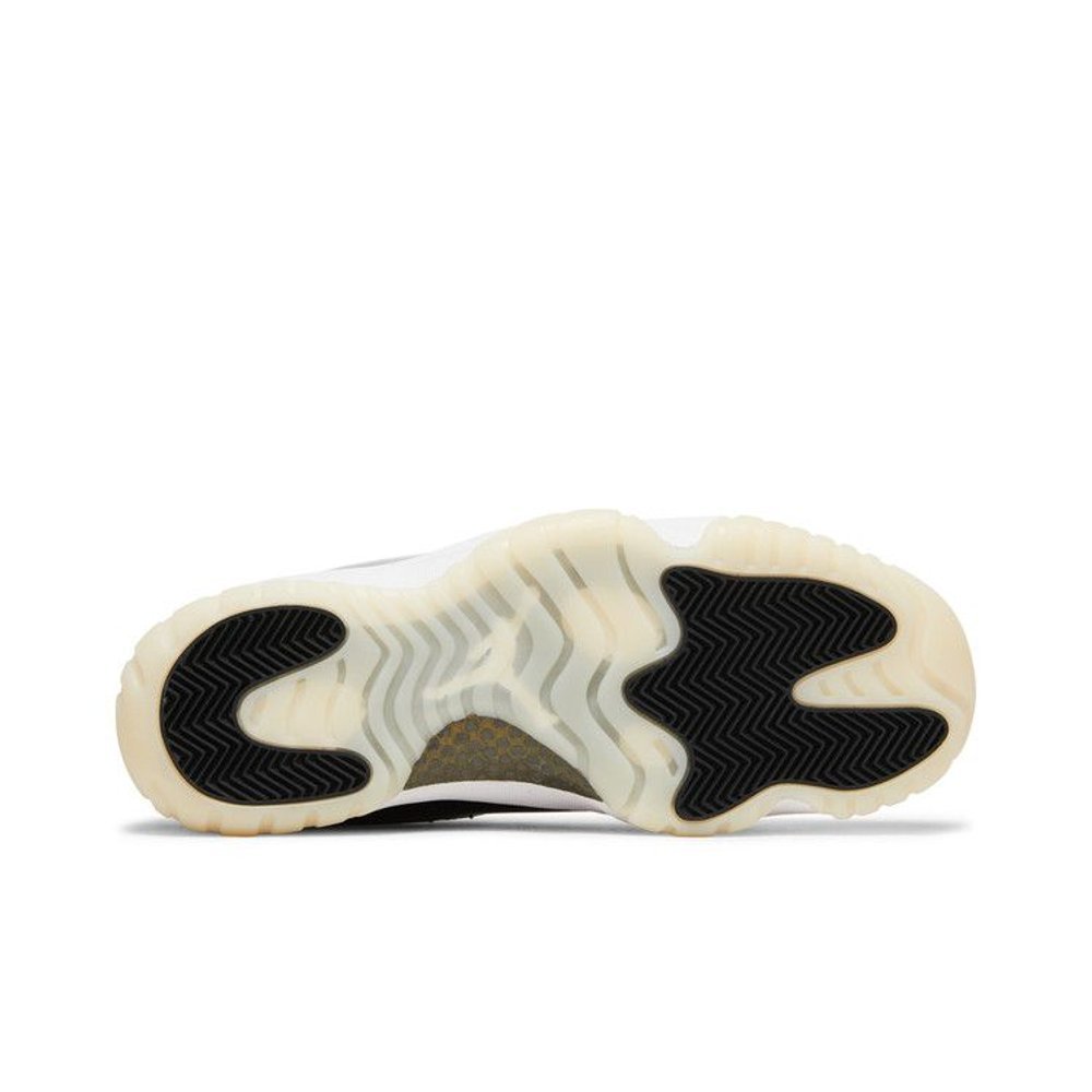 Jordan 11 Retro DMP Gratitude (2023) – zadní pohled | Purekickz
