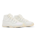 Jordan 11 Retro Pearl (W) – lifestyle foto | Purekickz
