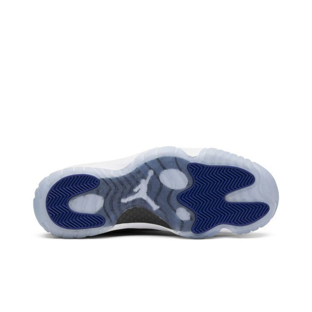 Jordan 11 Retro Space Jam (2016) – zadní pohled | Purekickz