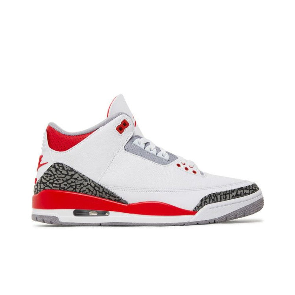 Jordan 3 Retro Fire Red (2022) – boční pohled | Purekickz