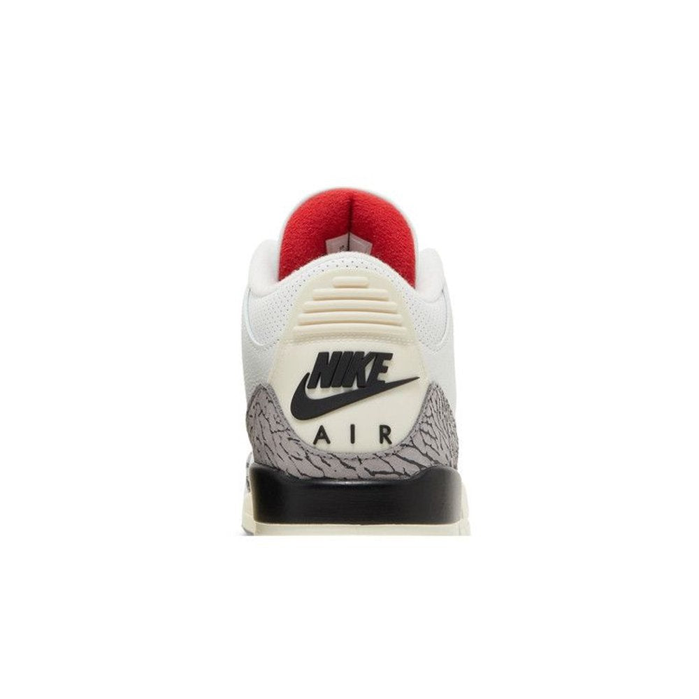 Jordan 3 Retro White Cement Reimagined – detail materiálu | Purekickz