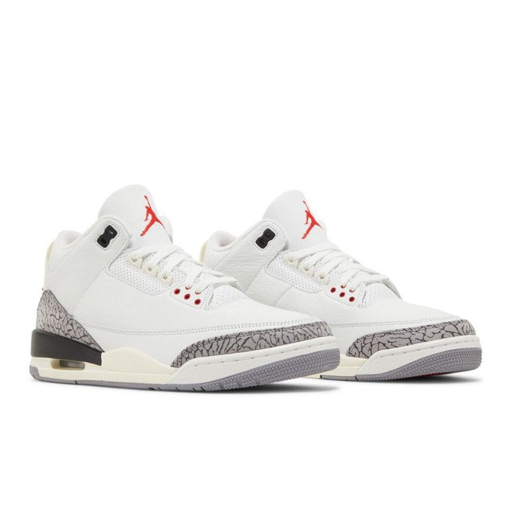 Jordan 3 Retro White Cement Reimagined – lifestyle foto | Purekickz