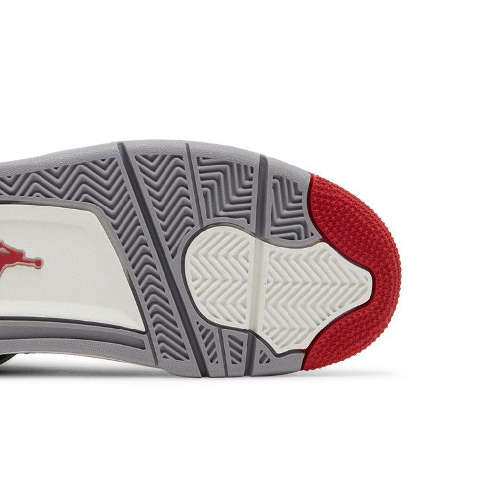 Jordan 4 Retro Bred Reimagined (GS) – pohled shora | Purekickz