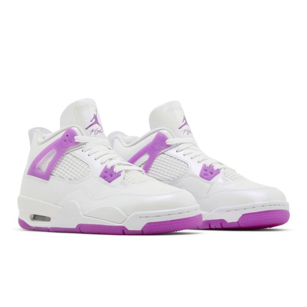Jordan 4 Retro Hyper Violet (GS) – lifestyle foto | Purekickz