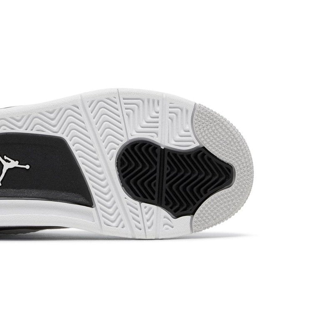 Jordan 4 Retro Military Black (PS) – pohled shora | Purekickz
