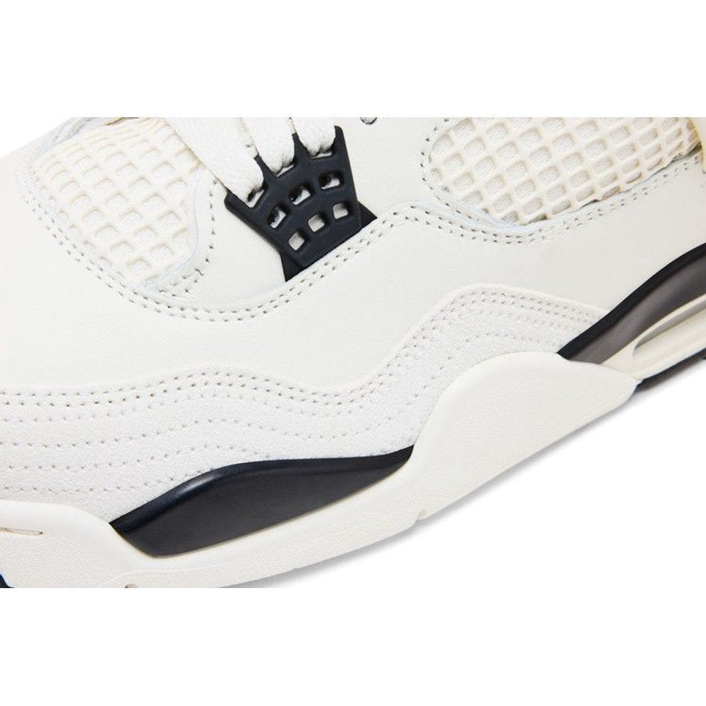 Jordan 4 Retro OG Flight Club