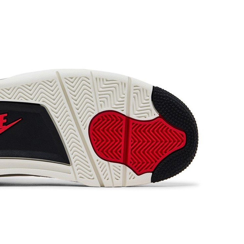 Jordan 4 Retro OG Flight Club – pohled shora | Purekickz