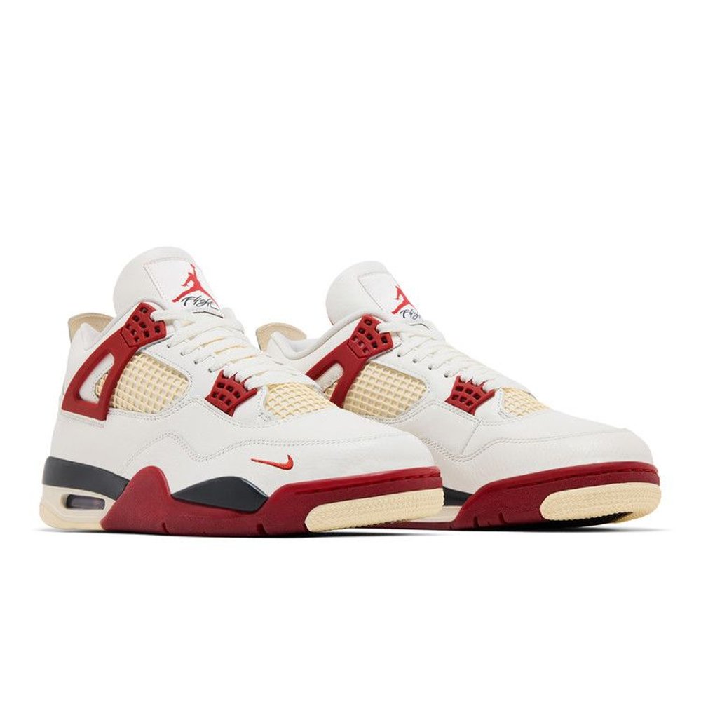 Jordan 4 Retro OG Nigel Sylvester Brick After Brick – lifestyle foto | Purekickz
