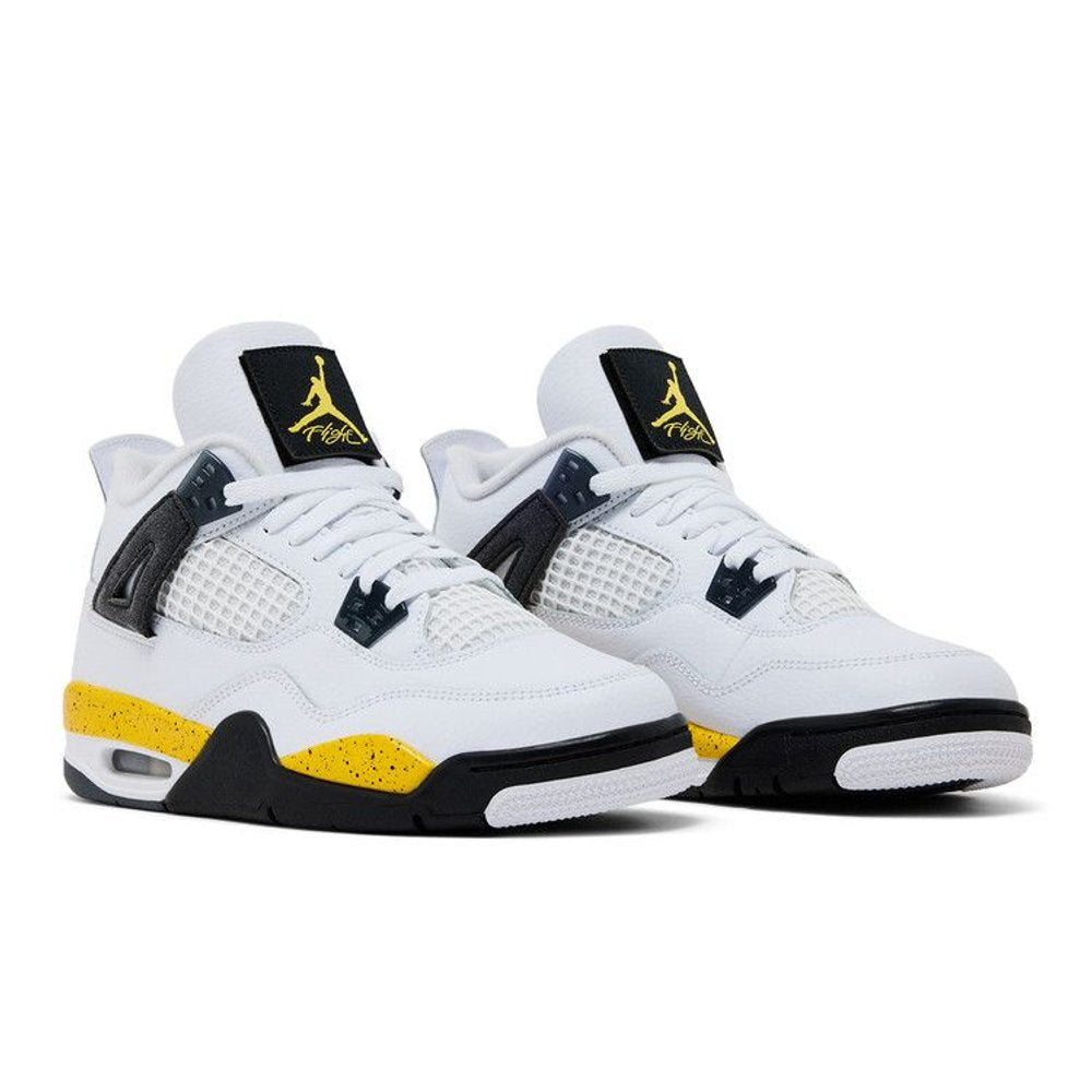 Jordan 4 Retro Rare Air Tour Yellow (GS) (2026) – lifestyle foto | Purekickz