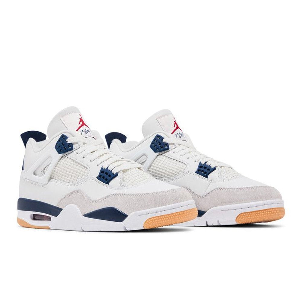 Jordan 4 Retro SB Navy – lifestyle foto | Purekickz