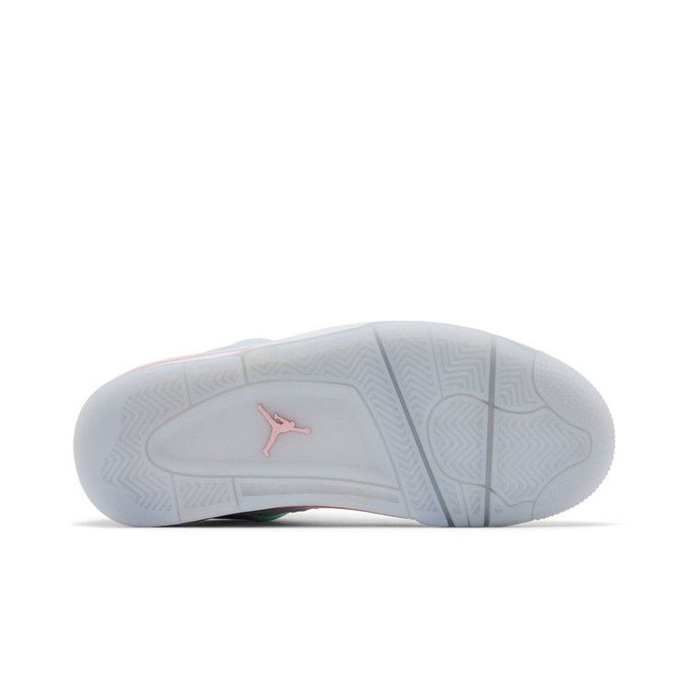 Jordan 4 Retro Valentine's Day (2026) (GS) – zadní pohled | Purekickz