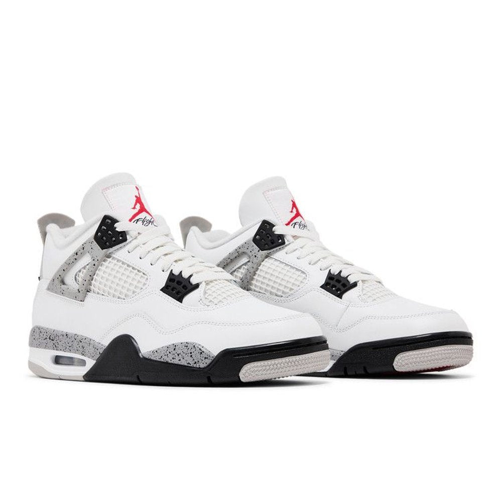 Jordan 4 Retro White Cement (2025) – lifestyle foto | Purekickz