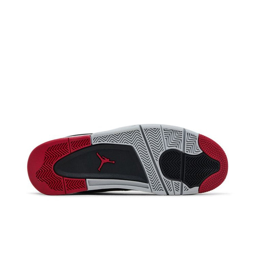 Jordan 4 RM Black Cement – zadní pohled | Purekickz