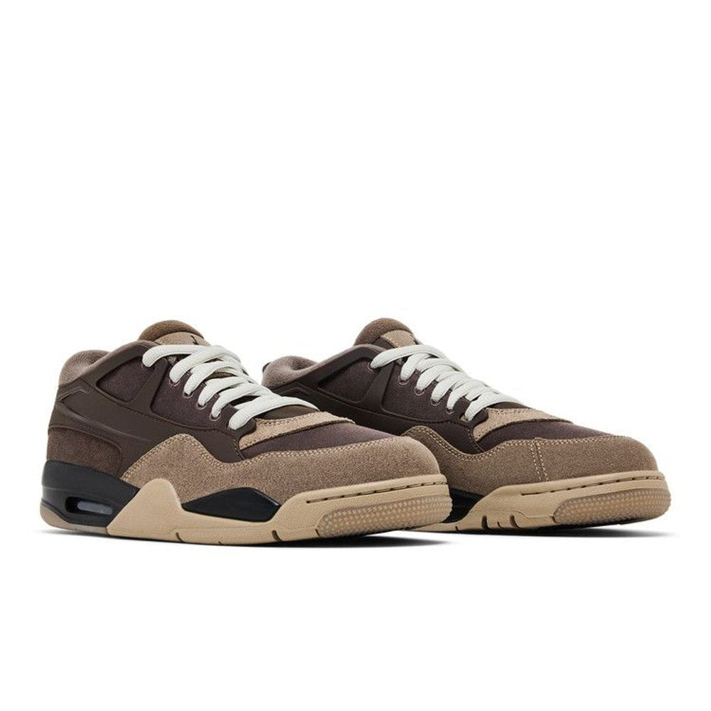 Jordan 4 RM Ironstone – lifestyle foto | Purekickz
