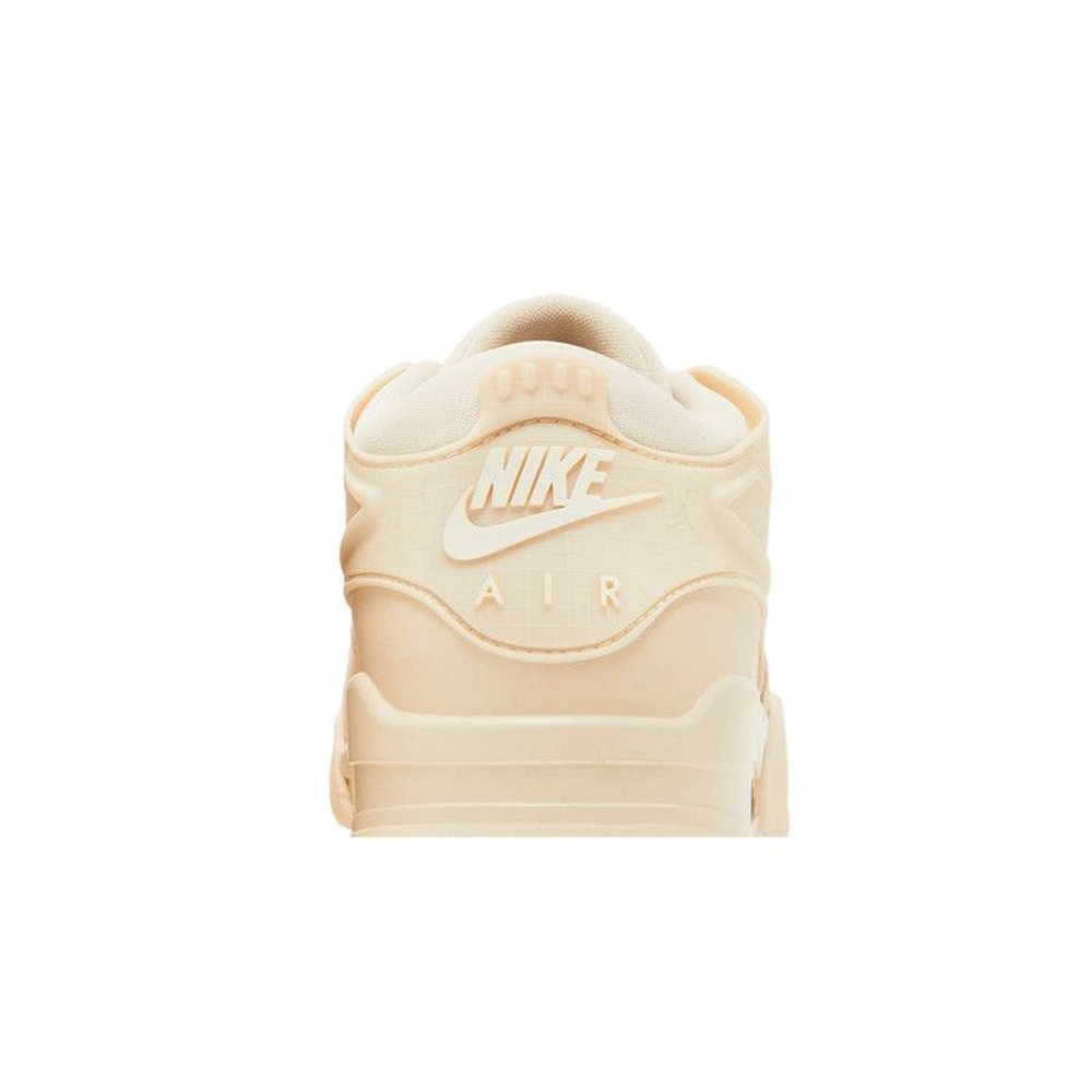 Jordan 4 RM Legend Light Brown (W) – detail materiálu | Purekickz
