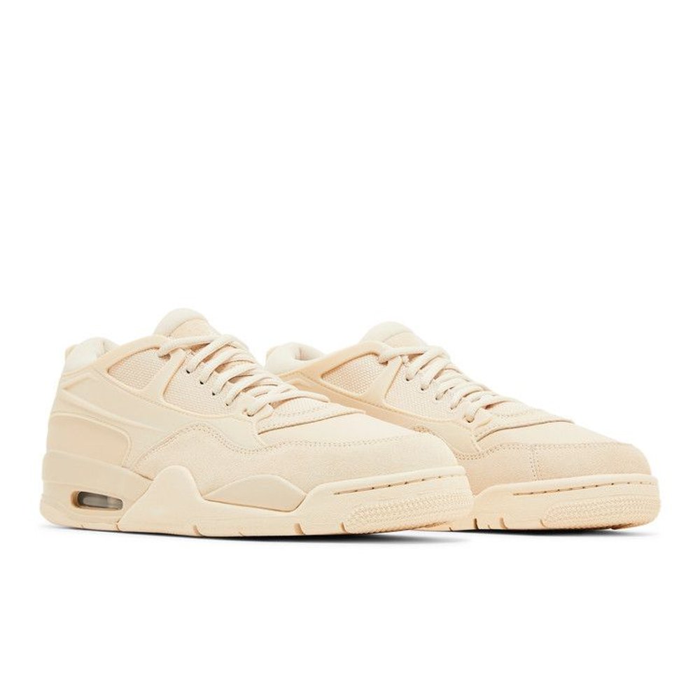 Jordan 4 RM Legend Light Brown (W) – lifestyle foto | Purekickz