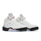 Jordan 5 Retro Medium Soft Pink – lifestyle foto | Purekickz