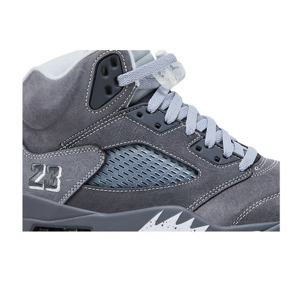 Jordan 5 Retro Wolf Grey (2026) – detail | Purekickz
