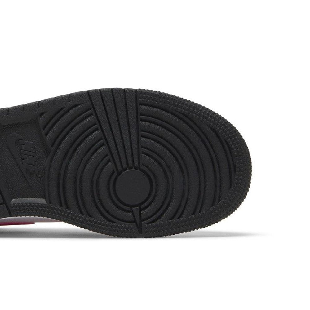 Jordan Air Jordan 1 Low Fierce Pink (GS) – pohled shora | Purekickz