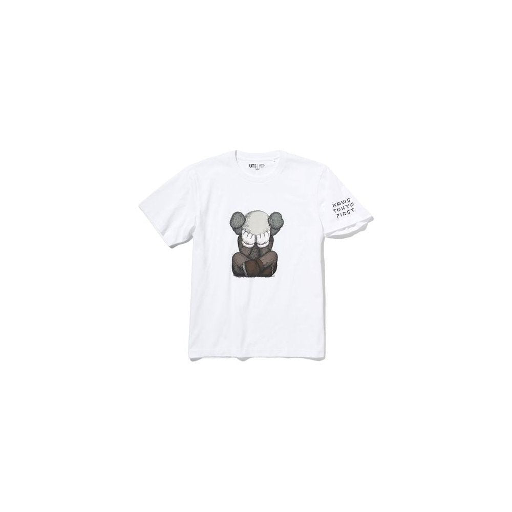 KAWS x Uniqlo Tokyo First Mori Arts Gallery Exclusive Tee White (Asia Sizing) – hlavní pohled | Purekickz