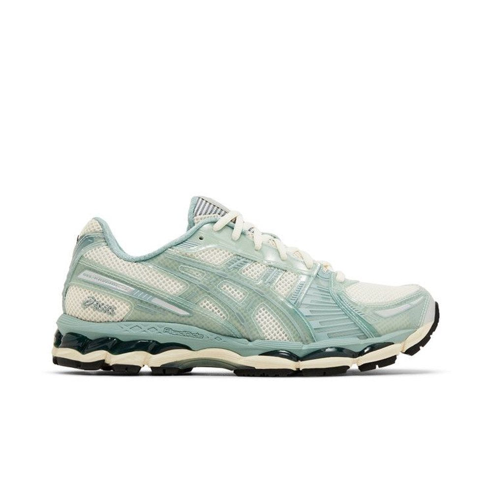 Kith x ASICS Gel Kayano 12.1 'Cream Sage' – boční pohled | Purekickz