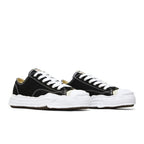Maison Mihara Yasuhiro Hank OG Sole Canvas Low Black – lifestyle foto | Purekickz