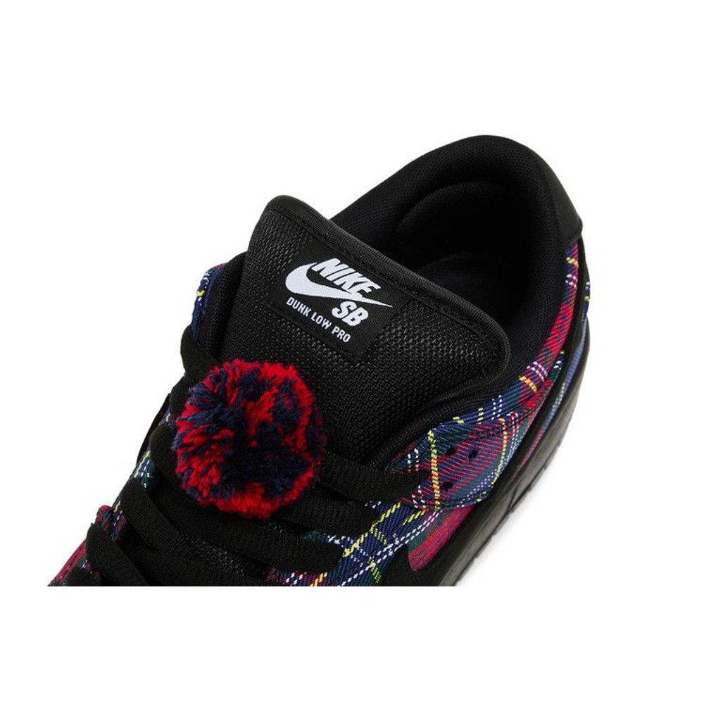 Nardwuar x Nike Dunk Low SB 'Tam O' Shanter Hat' – pohled 11 | Purekickz