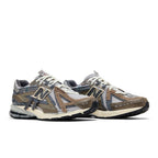 New Balance 1906A Thunder Brown – lifestyle foto | Purekickz