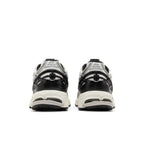 New Balance 1906R Silver Black – podrážka | Purekickz
