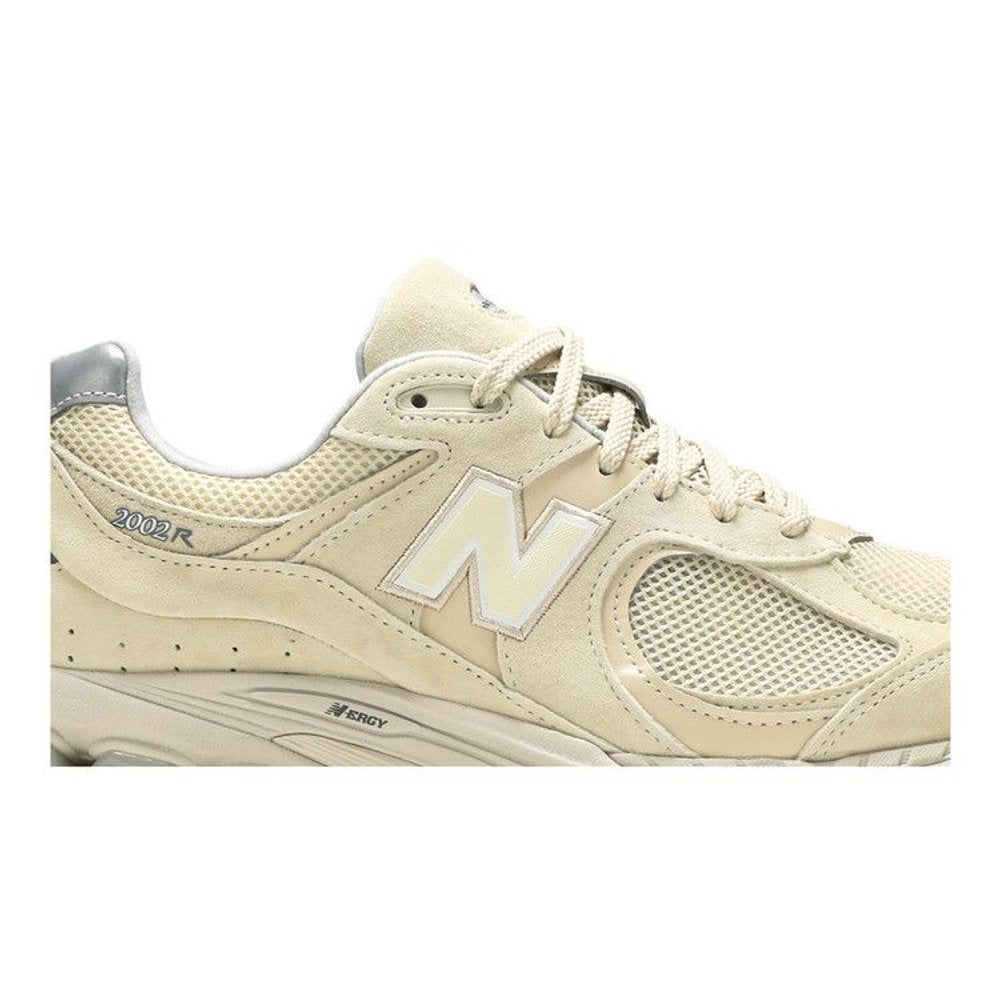 New Balance 2002R Bone Light Aluminum – detail | Purekickz