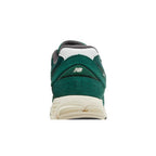 New Balance 2002R Nightwatch Green – detail materiálu | Purekickz