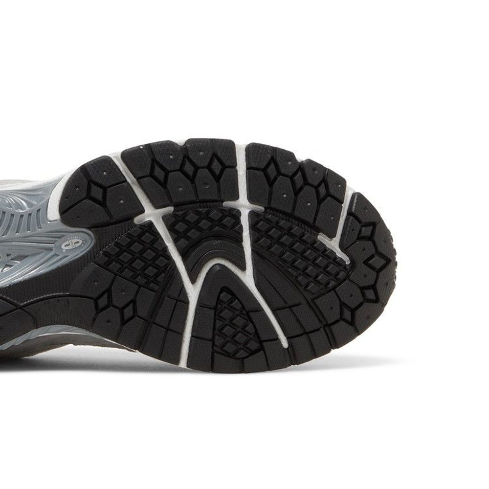 New Balance 2002R Steel Grey Orca – pohled shora | Purekickz
