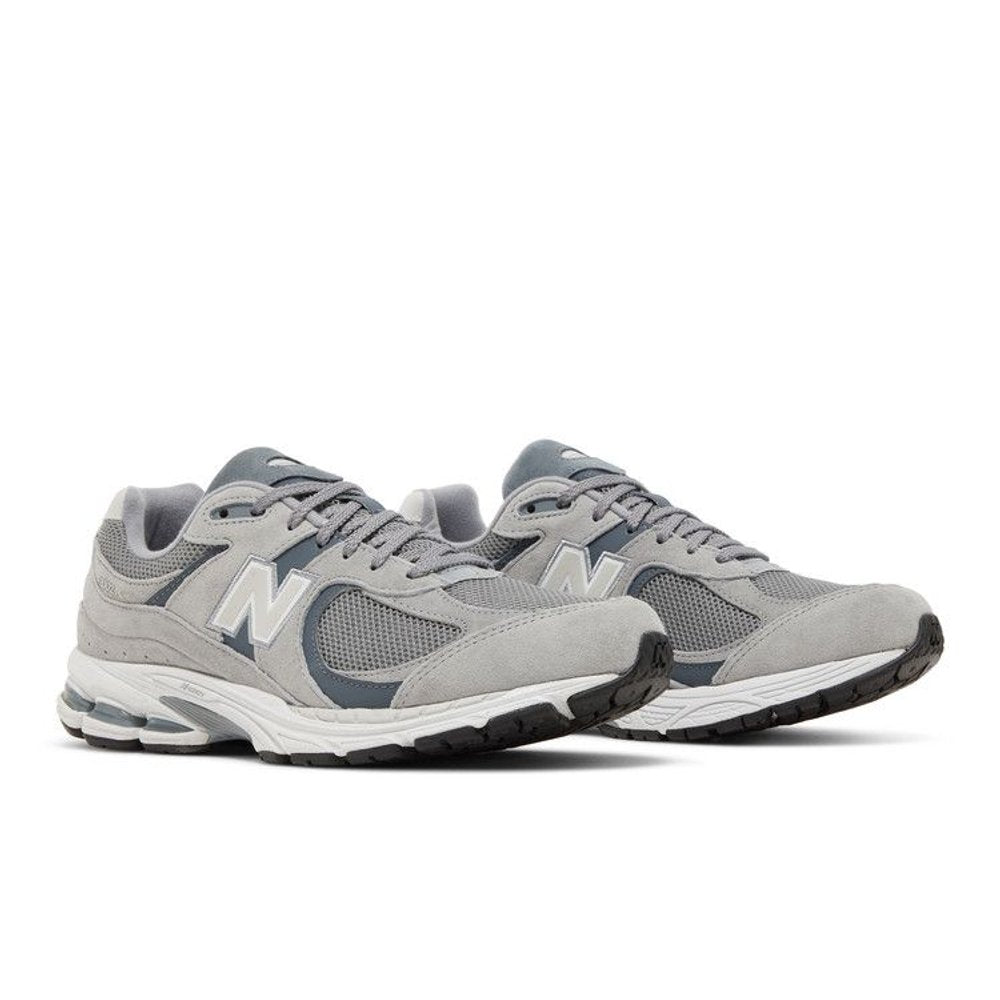 New Balance 2002R Steel Grey Orca – lifestyle foto | Purekickz