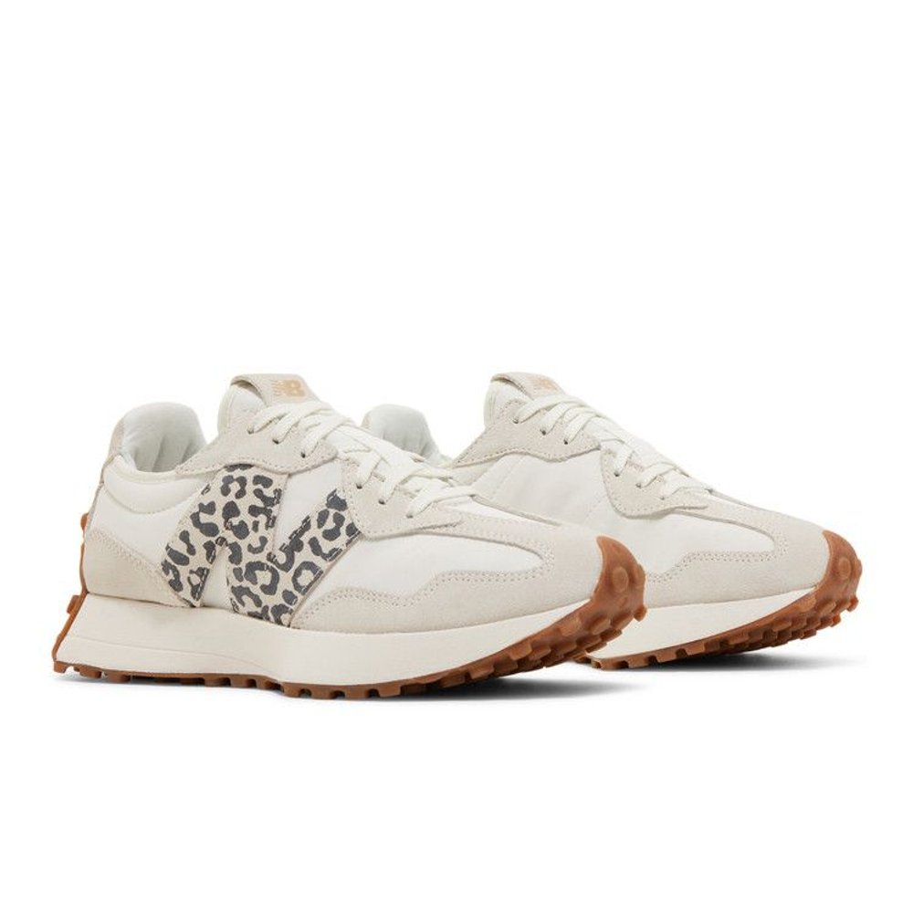 New Balance 327 Sea Salt Leopard Pantera (W) – lifestyle foto | Purekickz