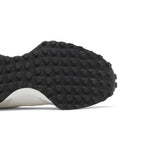 New Balance 327 White Black – pohled shora | Purekickz