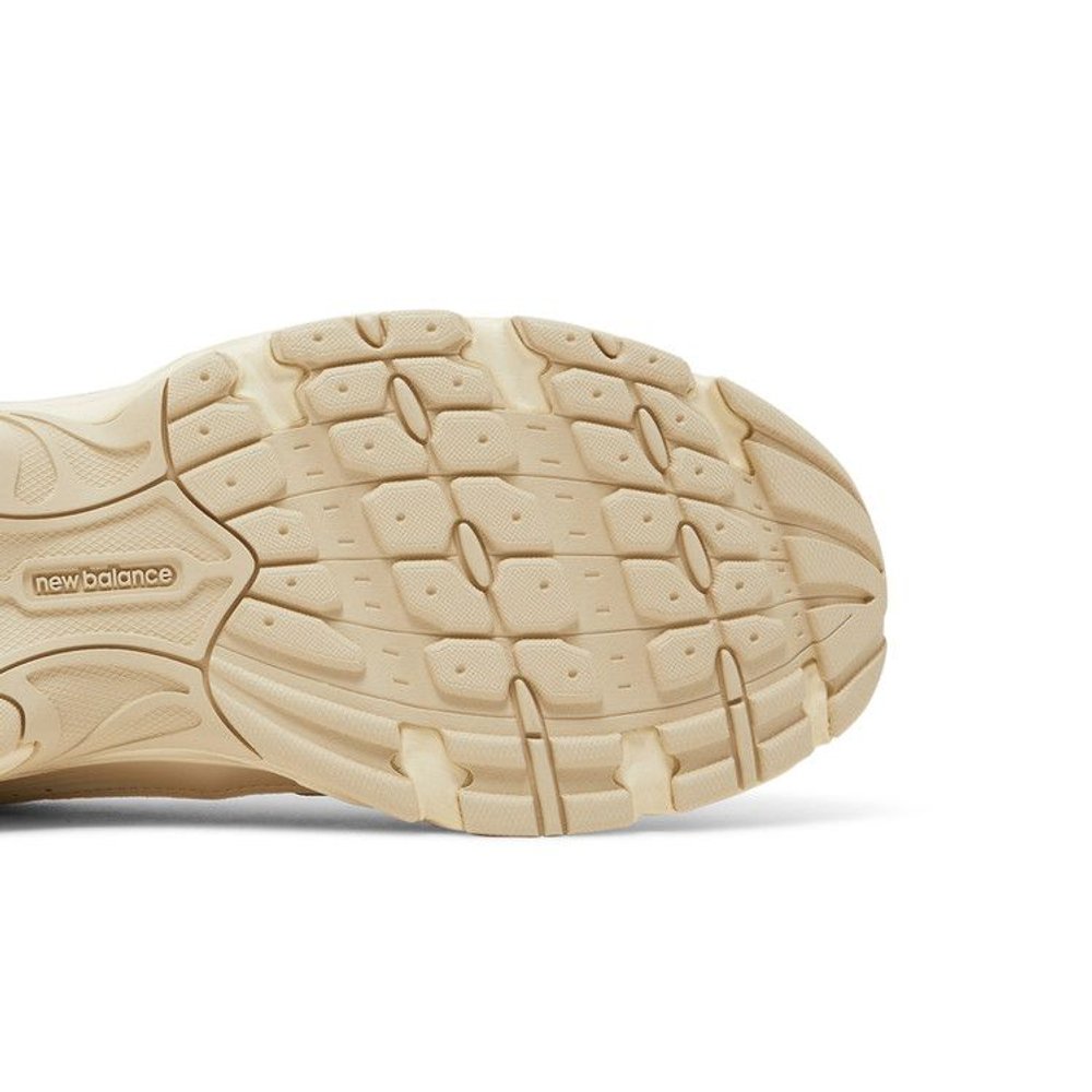 New Balance 530 Beige Angora
