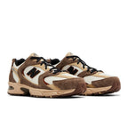 New Balance 530 Brown Tan – lifestyle foto | Purekickz
