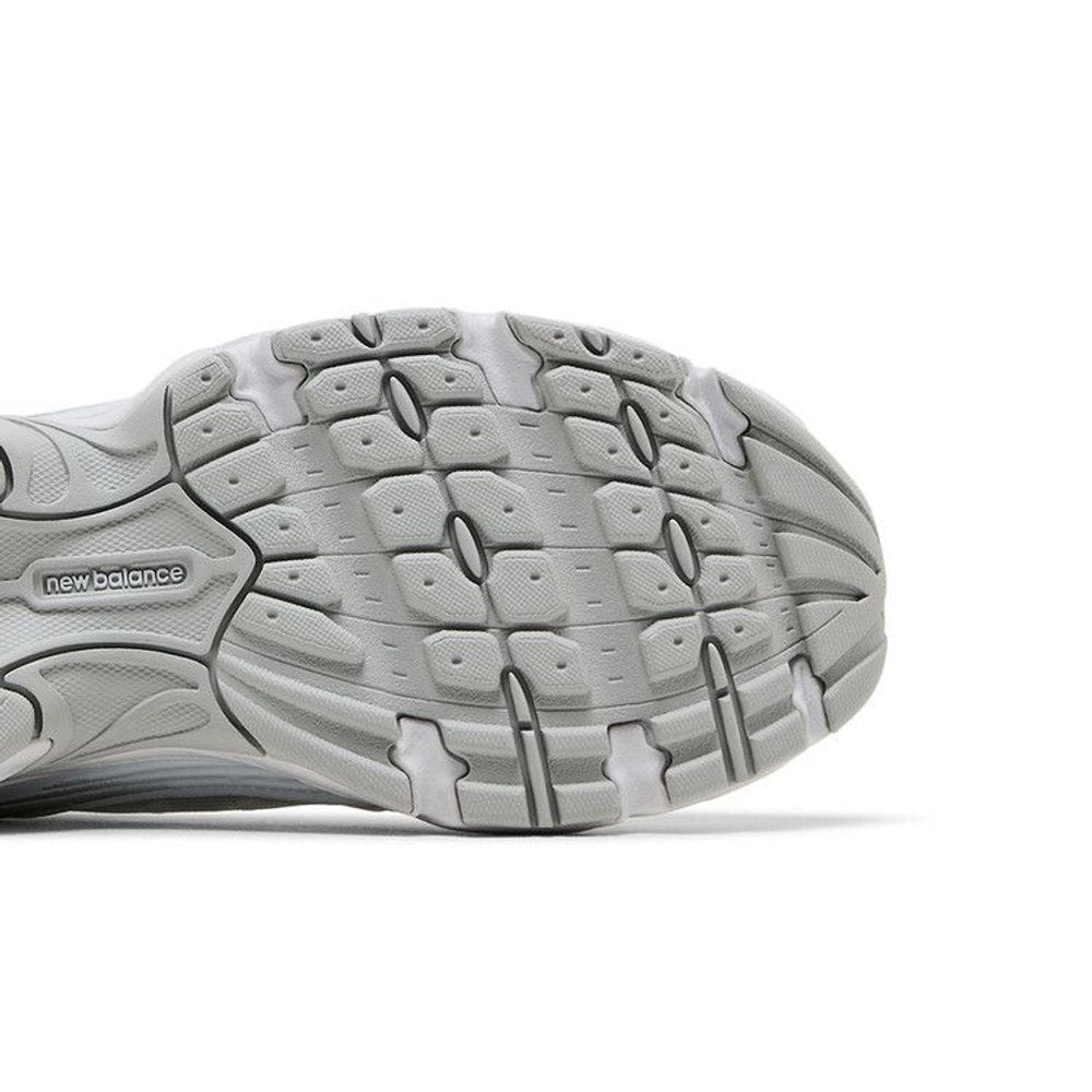 New Balance 530 Silver Metallic Polka Dots – pohled shora | Purekickz